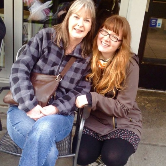 Meet your Posher, Rachel - Picture 2 of 3